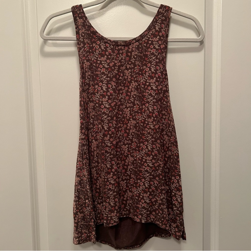 AMERICAN EAGLE Floral Tank Top